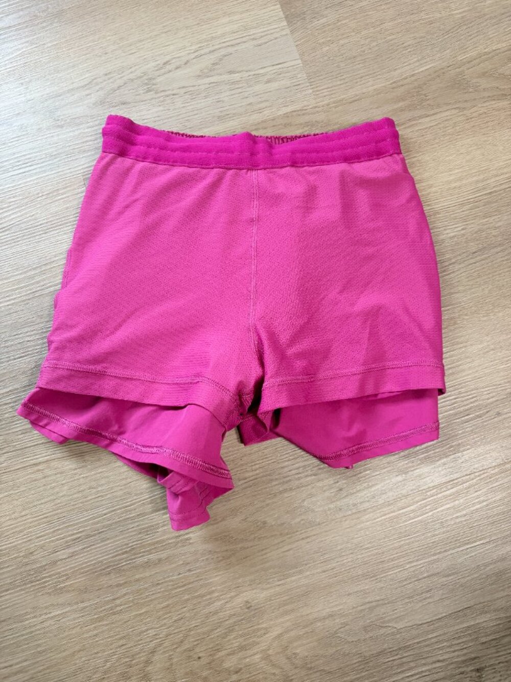 Lululemon Lightweight High Rise Relaxed Short 3" pink 2 XS Ripened Raspberry - Picture 11 of 11